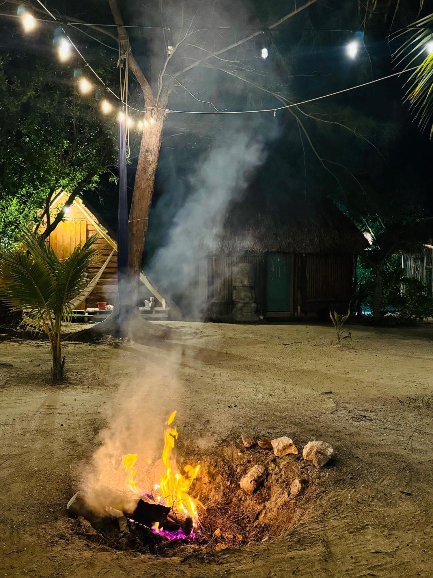 La Aldea Holbox Cabanas Y Camping Luaran gambar